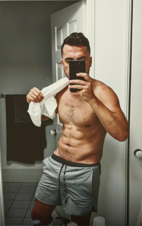 Download straight-man-domenic OnlyFans content for free 

 picture 2