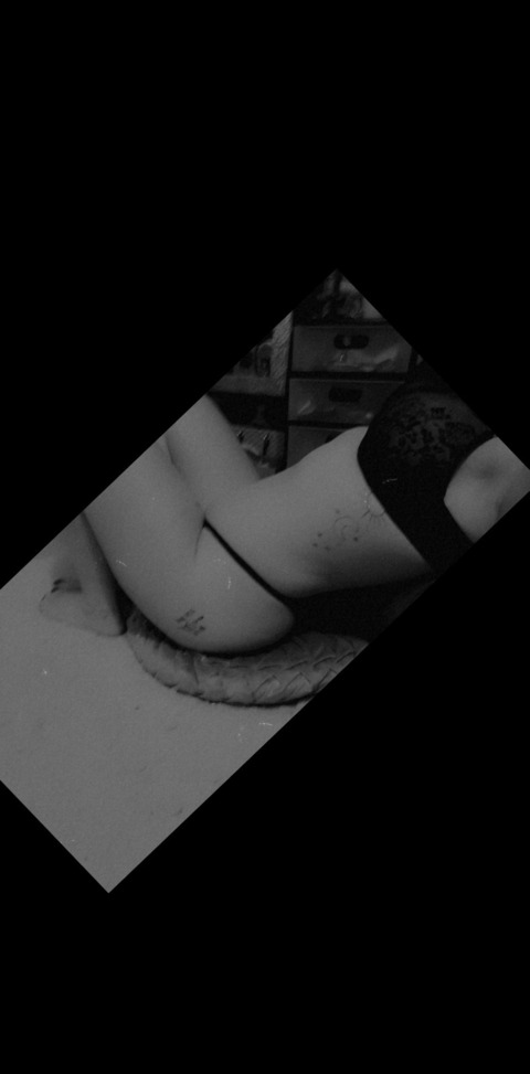 strawberry.kay (Strawberry Fields +) free OnlyFans content 

 picture 2