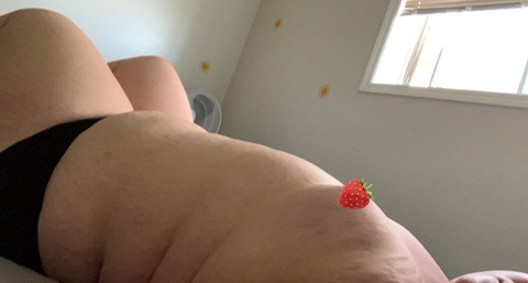 View strawberry_satin (Strawberry Satin) OnlyFans 10 Photos and 41 Videos leaks 

 picture 2