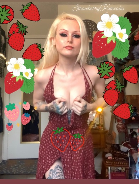 strawberrykumcake (🍓 Stella Shortcake 🍓) free OnlyFans Leaked Content 

 picture 2