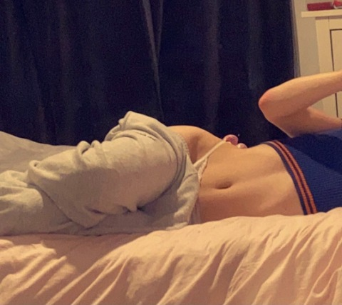 strawberrytwinkk OnlyFans Leak (39 Photos and 19 Videos) 

 picture 2