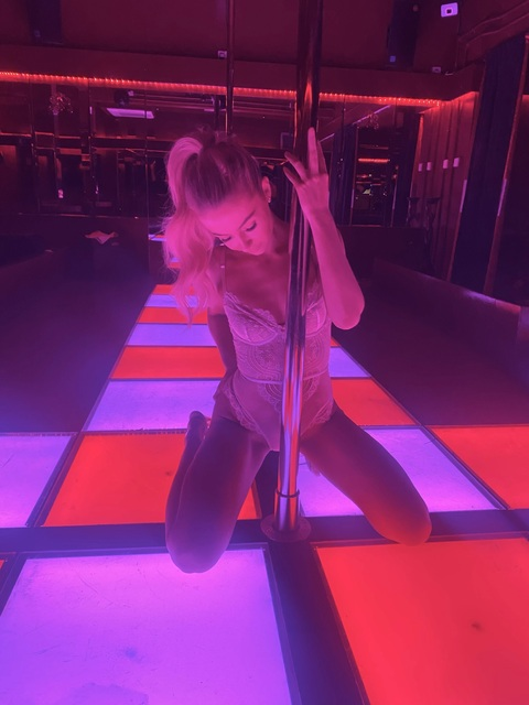 stripari (🤍Sweetie🤍) free OnlyFans Leaked Videos and Pictures 

 picture 2