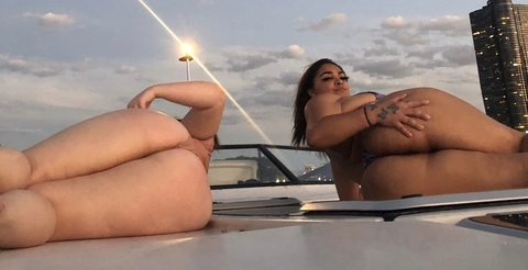 Onlyfans leaks suburbandoll 

 picture 2