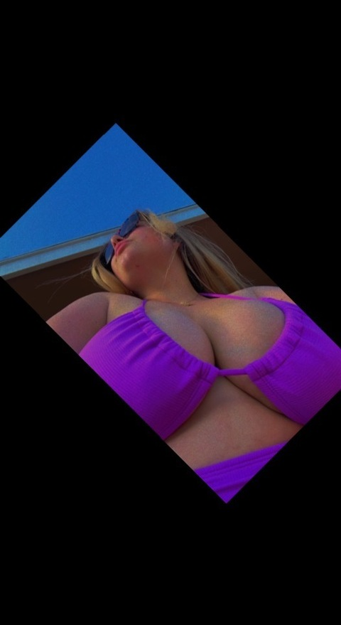 sugaartitss OnlyFans Leaked Photos and Videos 

 picture 2
