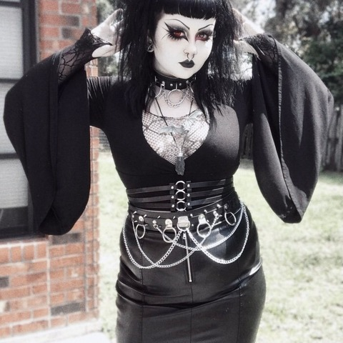 View Gothic Goddess (sultryandgothic) OnlyFans 18 Photos and 2 Videos for free 

 picture 2