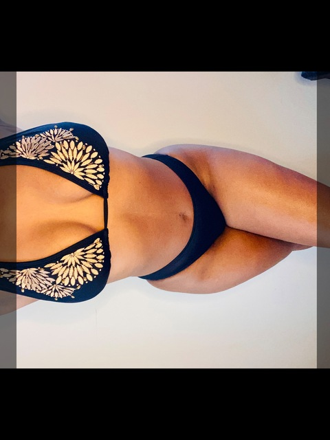 Download sunflowersandgoldenhour OnlyFans content free 

 picture 2
