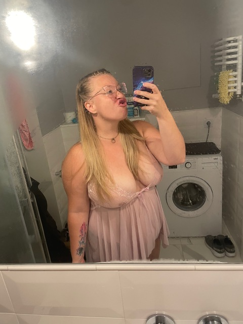 Download sunflowr12 OnlyFans content for free 

 picture 2