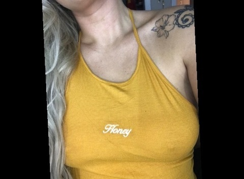 Download sunnbunnyk OnlyFans videos and photos free 

 picture 2