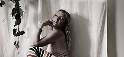 sunshinesunbath OnlyFans Leaked (264 Photos and 28 Videos) 

 picture 2