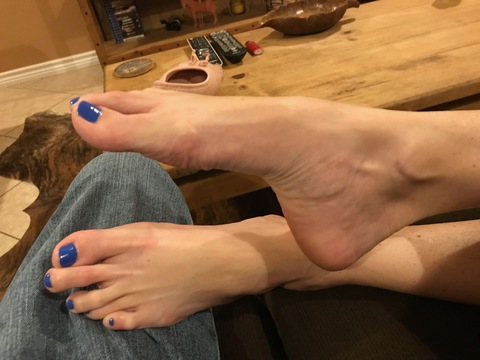 susanssassyfeet OnlyFans Leaked (32 Photos and 7 Videos) 

 picture 2