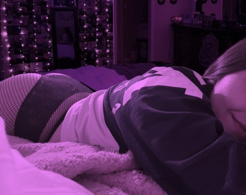 suzette8 OnlyFans Leak (8 Photos and 0 Videos) 

 picture 2