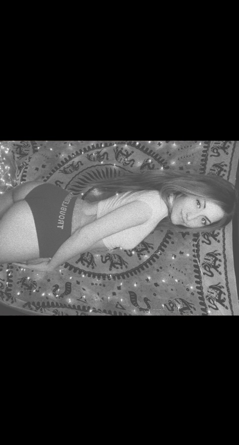 sweeetnpeachyyy OnlyFans Leak 

 picture 2