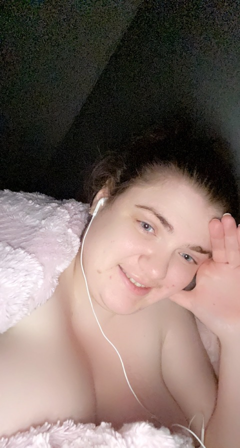View Kay S ❤️😘⭐️ (sweetbrat00) OnlyFans 212 Photos and 25 Videos for free 

 picture 2