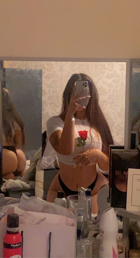 Download sweetie-x OnlyFans content free 

 picture 2
