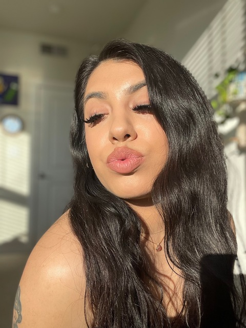 sweetlillangel OnlyFans Leaked (17 Photos and 13 Videos) 

 picture 2