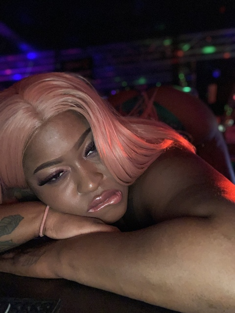 View sweetz410 OnlyFans content for free 

 picture 2