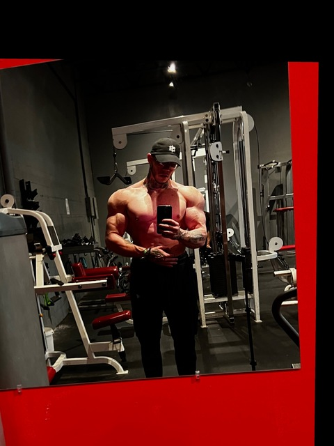 Get Free access to @swiftshredz (Swiftshredz) Leaks OnlyFans 

 picture 2