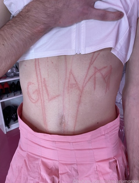View SzmataPaniGlam (szmatapaniglam) OnlyFans 7 Photos and 0 Videos gallery 

 picture 2