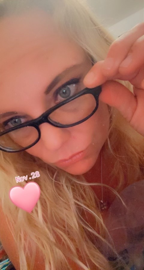 tabs2121 OnlyFans Leaked (6 Photos and 0 Videos) 

 picture 2