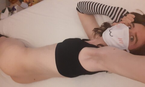 View tammygwenyn (Tammy Gwenyn) OnlyFans 456 Photos and 90 Videos for free 

 picture 2