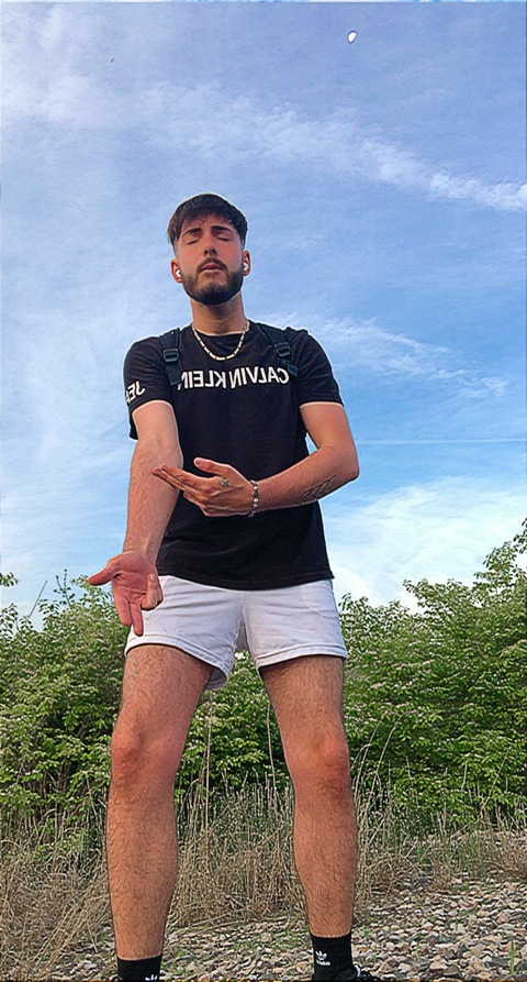 Onlyfans free content tamoz5311 

 picture 2