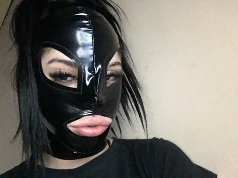Download tania_julietta OnlyFans content for free 

 picture 2