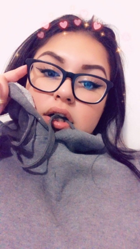 View tashadeexox (Tasha  Dee) OnlyFans 10 Photos and 19 Videos for free 

 picture 2