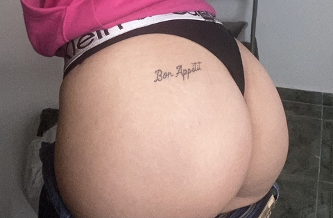 tatianavaldez (Tatiana Valdez 🍒) free OnlyFans Leaked Pictures and Videos 

 picture 2