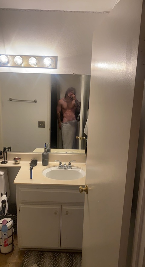 View tattedgrunge (Skylar) OnlyFans 0 Photos and 0 Videos gallery 

 picture 2