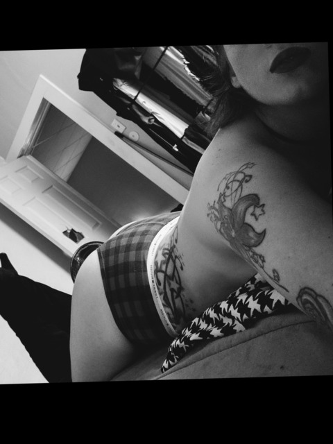 tattedqueen_96 OnlyFans Leaked (43 Photos and 11 Videos) 

 picture 2