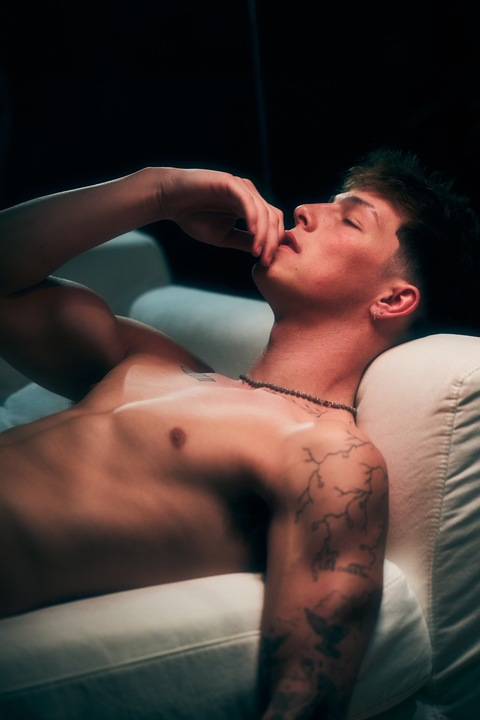 taylerholder OnlyFans Leaks (47 Photos and 1 Videos) 

 picture 2