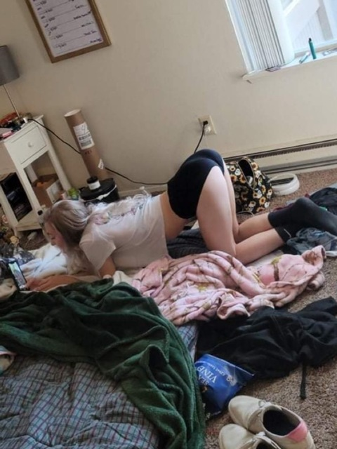 taylormarie250 OnlyFans Leak 

 picture 2