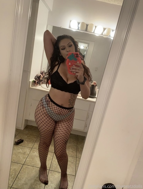 thabratzdolls (Thabratzdolls) free OnlyFans content 

 picture 2