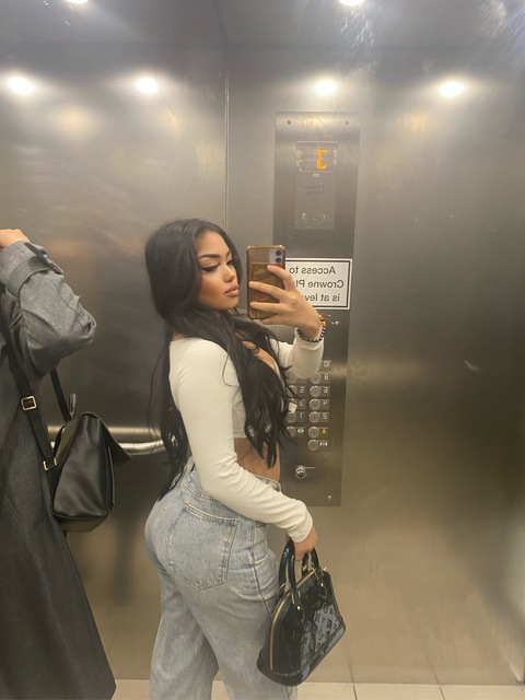 View thaliassummer OnlyFans content for free 

 picture 2