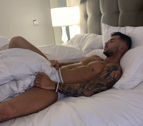 thatdudeulike (Ur daddy 😈) OnlyFans Leaked Videos and Pictures 

 picture 2