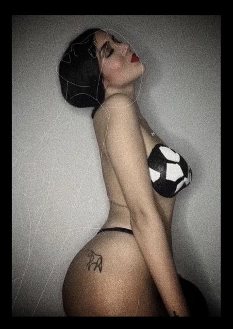 the.evil.queen (Gi💜) free OnlyFans Leaked Pictures & Videos 

 picture 2