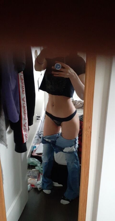 @the_pretty_clown leak Onlyfans photos for free 

 picture 2