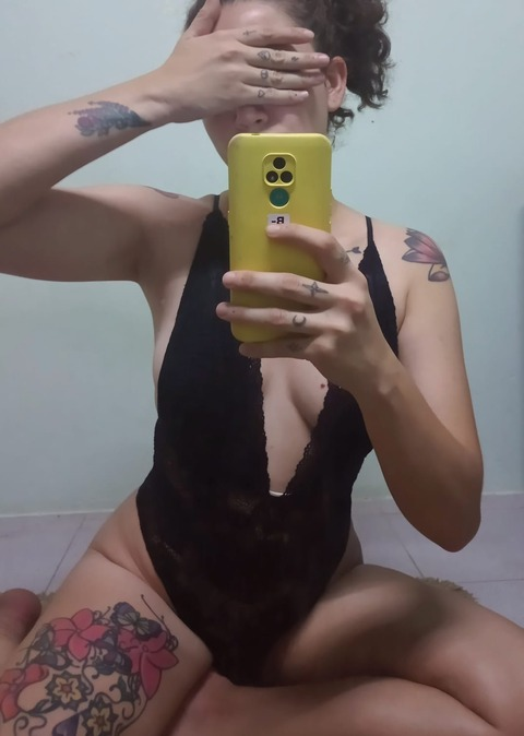 Onlyfans free the_queen_avril 

 picture 2