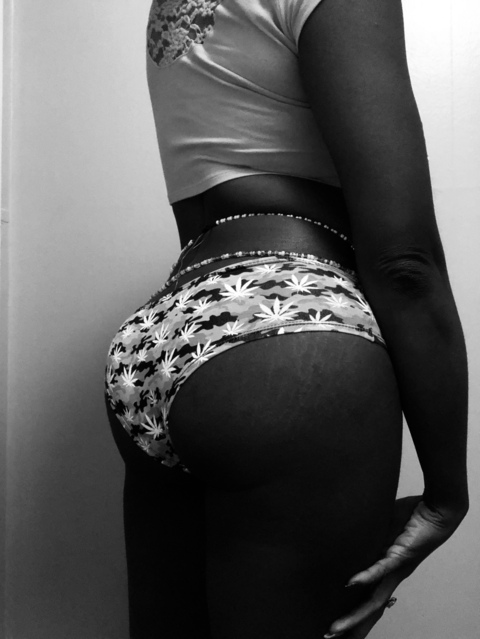 thecanagoddess OnlyFans Leaks 

 picture 2