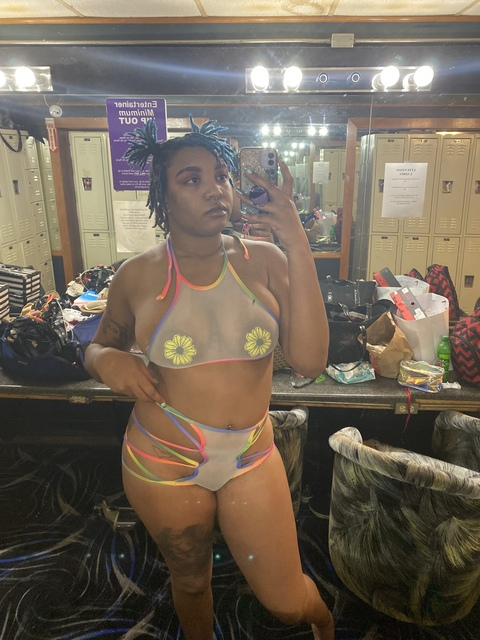 View Booty of your dreams💕 (theclutchingdazies) OnlyFans 243 Photos and 50 Videos for free 

 picture 2
