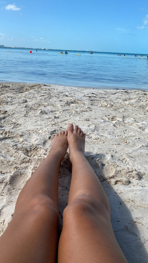 thecostaricanfeet (Thecostaricanfeet) free OnlyFans Leaked Pictures & Videos 

 picture 2