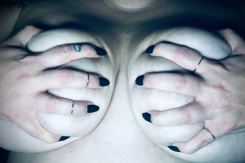 Download thecreepygirly OnlyFans content free 

 picture 2