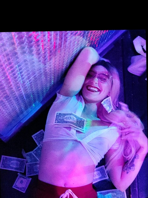 Download thedutchess.pepper OnlyFans content free 

 picture 2