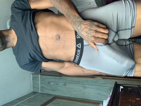 thefreakyloverz OnlyFans Leaks 

 picture 2