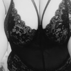View thegirlwiththecurvesand (Thegirlwiththecurvesandcurls) OnlyFans 17 Photos and 17 Videos gallery 

 picture 1