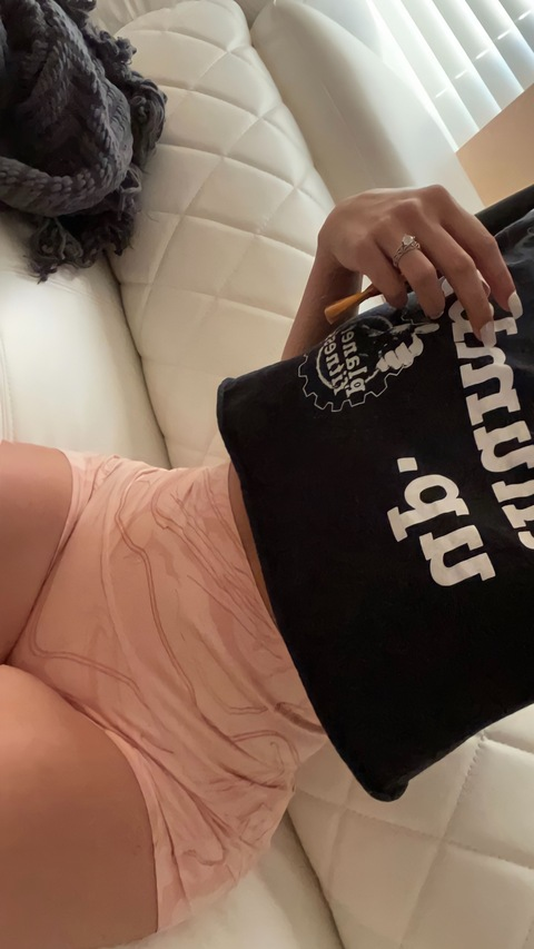 @thegoldenbutt leaked Onlyfans videos and photos free 

 picture 2