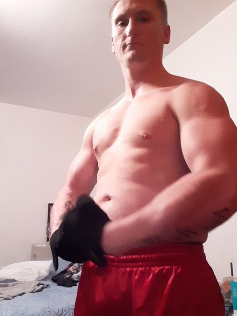 theguy4208 (Sexy and hot love making machines) OnlyFans content 

 picture 2