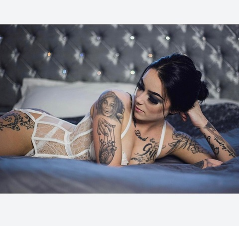 View theinkedprincessx (The Inked Princess 👑) OnlyFans 4 Photos and 4 Videos gallery 

 picture 2