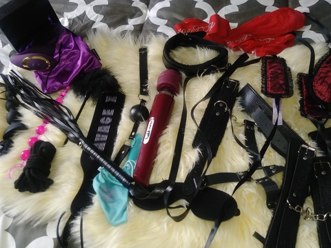 View The Kink Therapist (thekinktherapist) OnlyFans 26 Photos and 11 Videos for free 

 picture 2