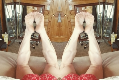 View theleggoddess OnlyFans content for free 

 picture 2